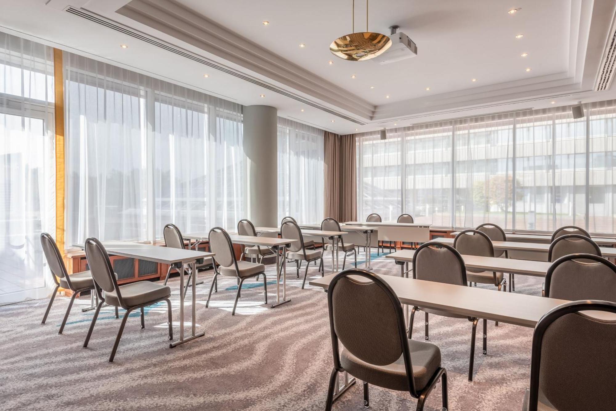 The Westin Grand Munich Hotel Exterior photo Meeting room