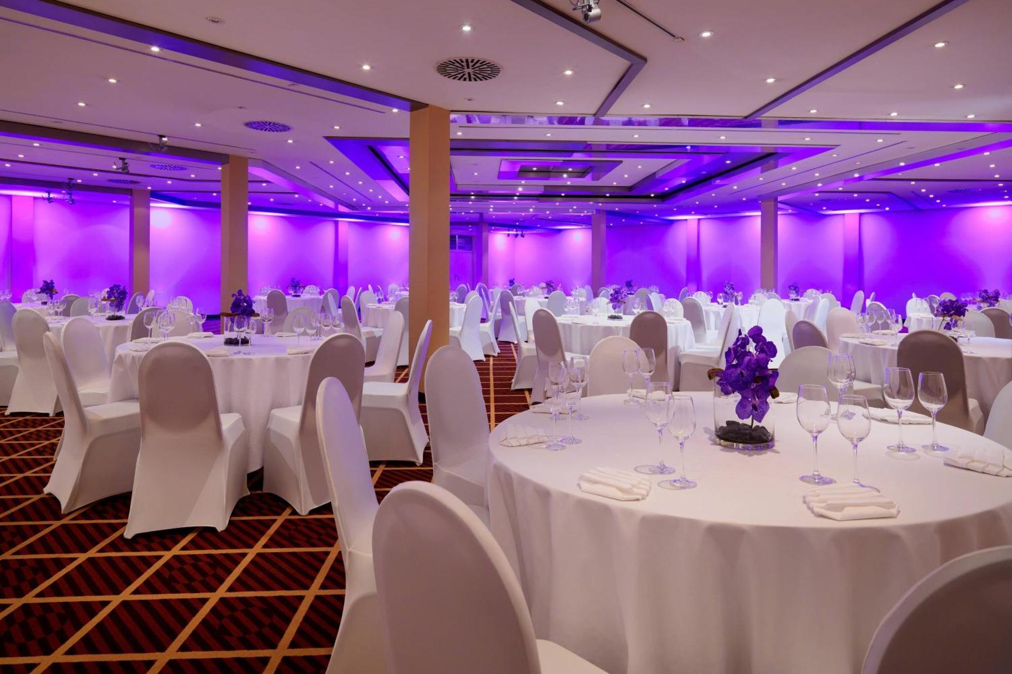 The Westin Grand Munich Hotel Exterior photo The ballroom
