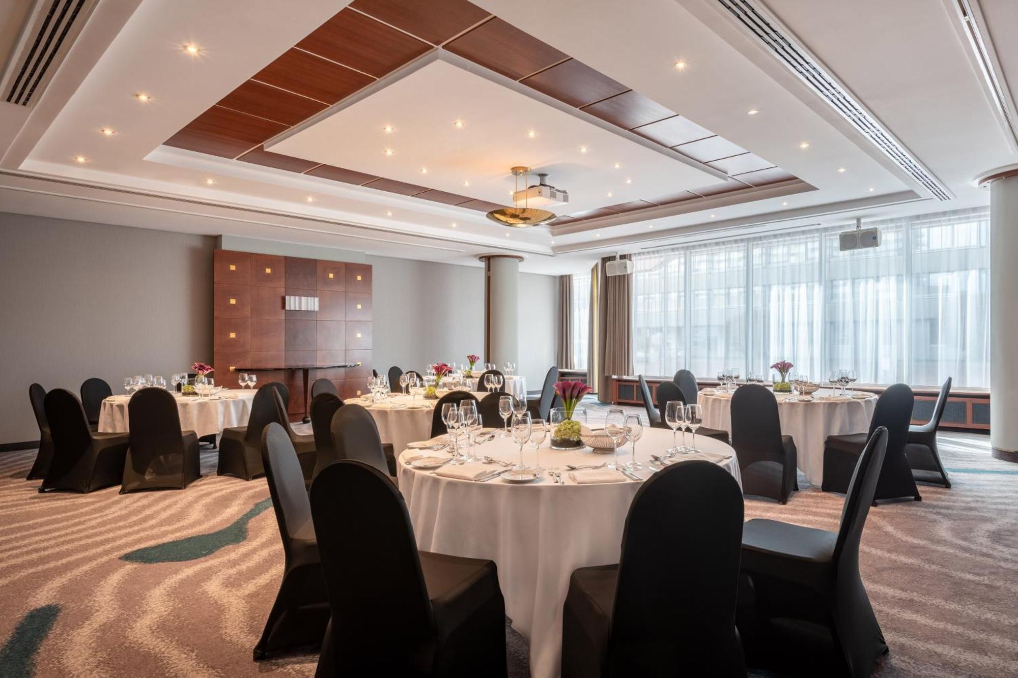 The Westin Grand Munich Hotel Exterior photo The ballroom